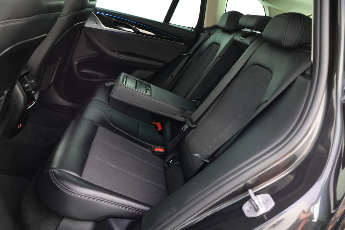 30e XDr. X-LINE Executive SOH 95% | FULL LED | CAMERA | MEMORY | ACC | LEDER | CARPLAY | D