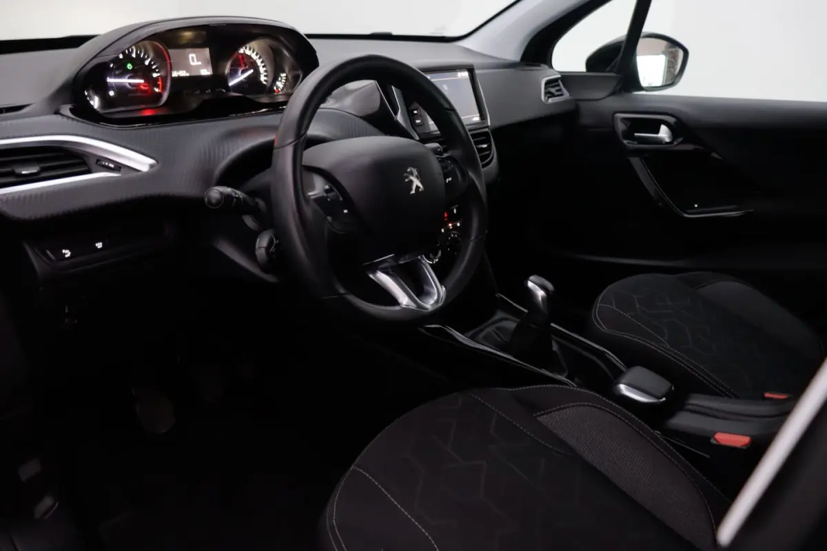 1.2T PACK Active STOELVERW | AIRCO | BLUETOOTH | PDC | CRUISE
