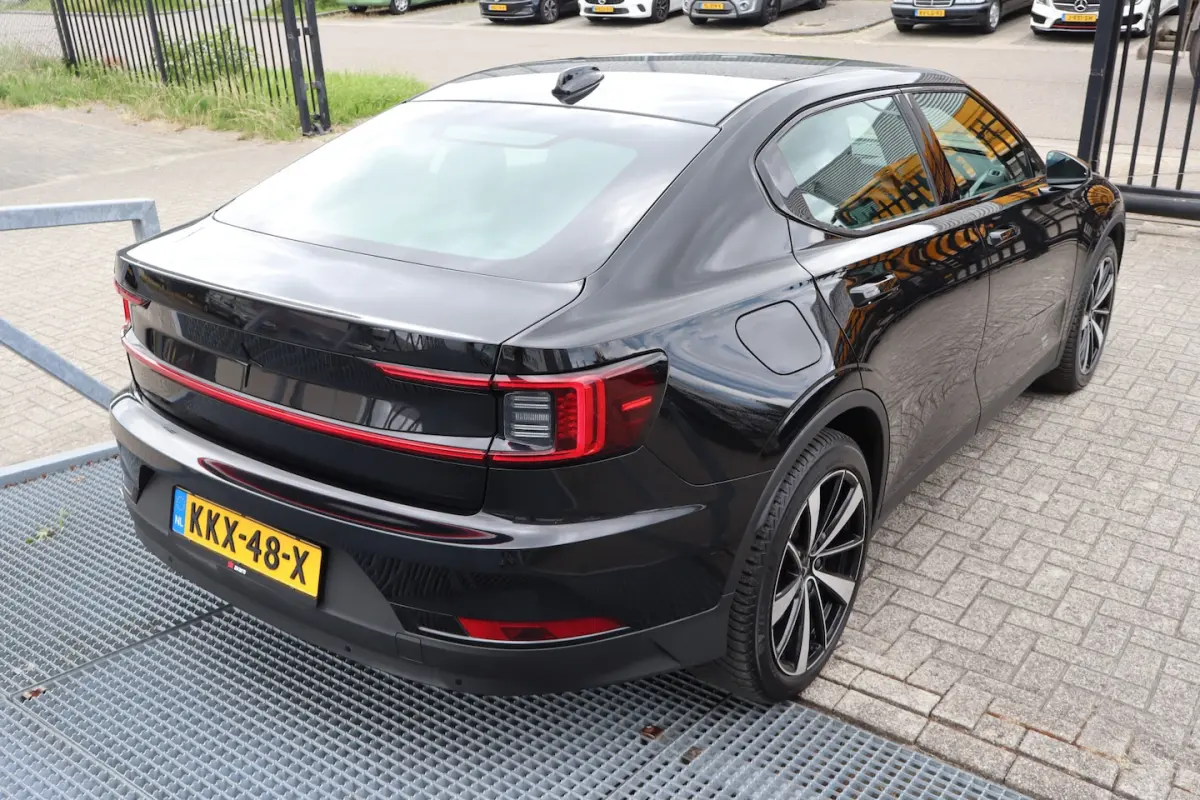 2 Standard Range Single Motor 63kWh Apple carplay/Stoelverwarming/Lane assist/Achteruitrij