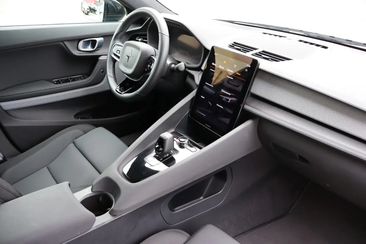 2 Standard Range Single Motor 63kWh Apple carplay/Stoelverwarming/Lane assist/Achteruitrij