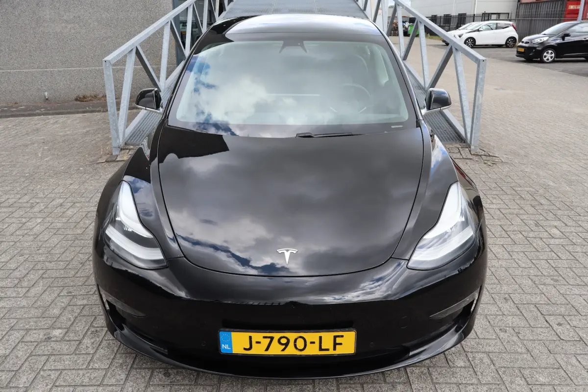 Long Range AWD 75 kWh Nederlandse auto/Panoramadak/Autopilot/Stoelverwarming voor en achte