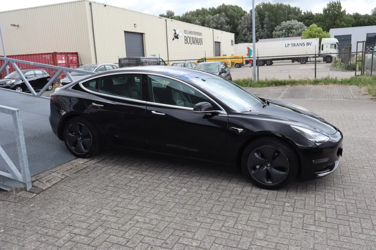 Long Range AWD 75 kWh Nederlandse auto/Panoramadak/Autopilot/Stoelverwarming voor en achte