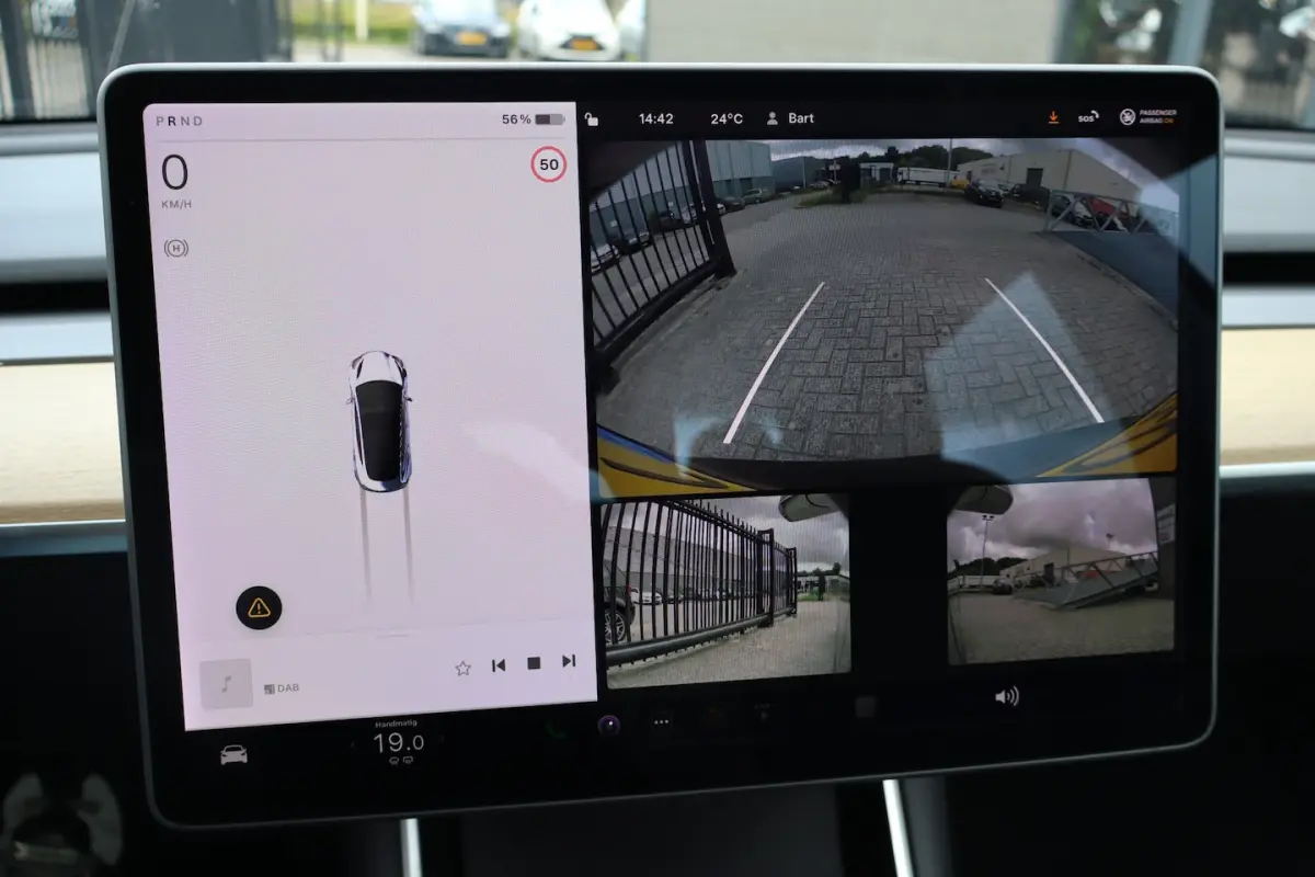 Long Range AWD 75 kWh Nederlandse auto/Panoramadak/Autopilot/Stoelverwarming voor en achte