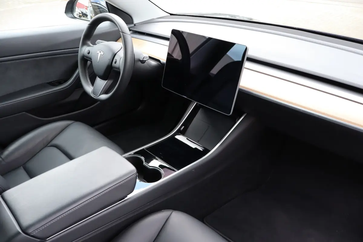 Long Range AWD 75 kWh Nederlandse auto/Panoramadak/Autopilot/Stoelverwarming voor en achte