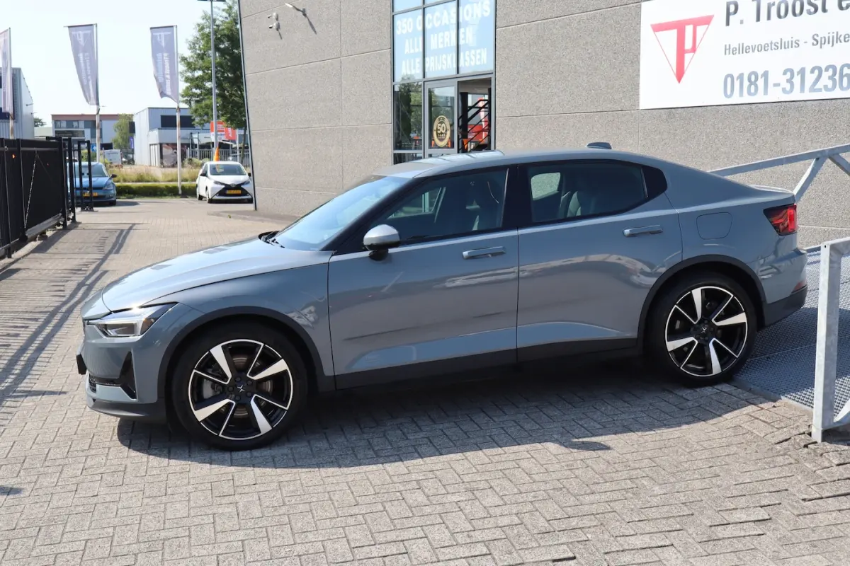 2 Standard Range Single Motor 63kWh Soh 93% Apple carplay/Stoelverwarming/Lane assist/Acht