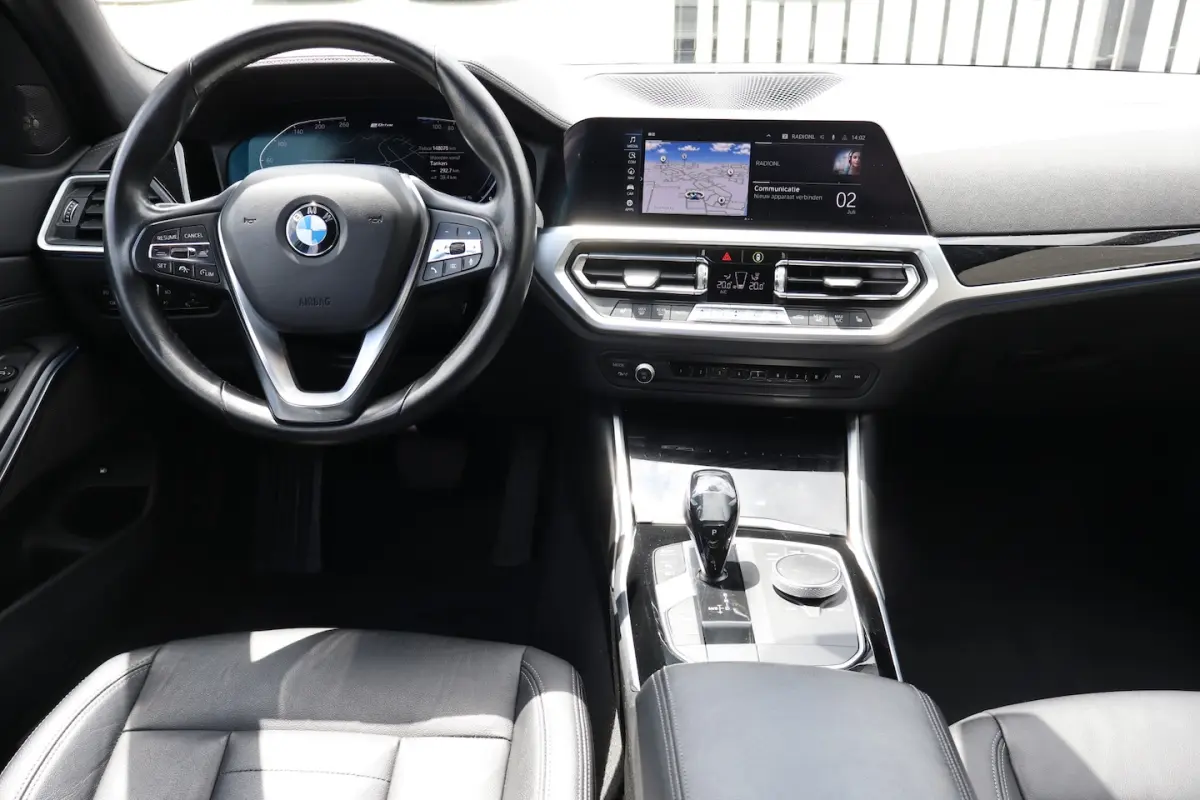 330e eDrive Virtueel cockpit/Apple carplay/Stoelverwarming/Head-up/Achteruitrijcamera/Adap