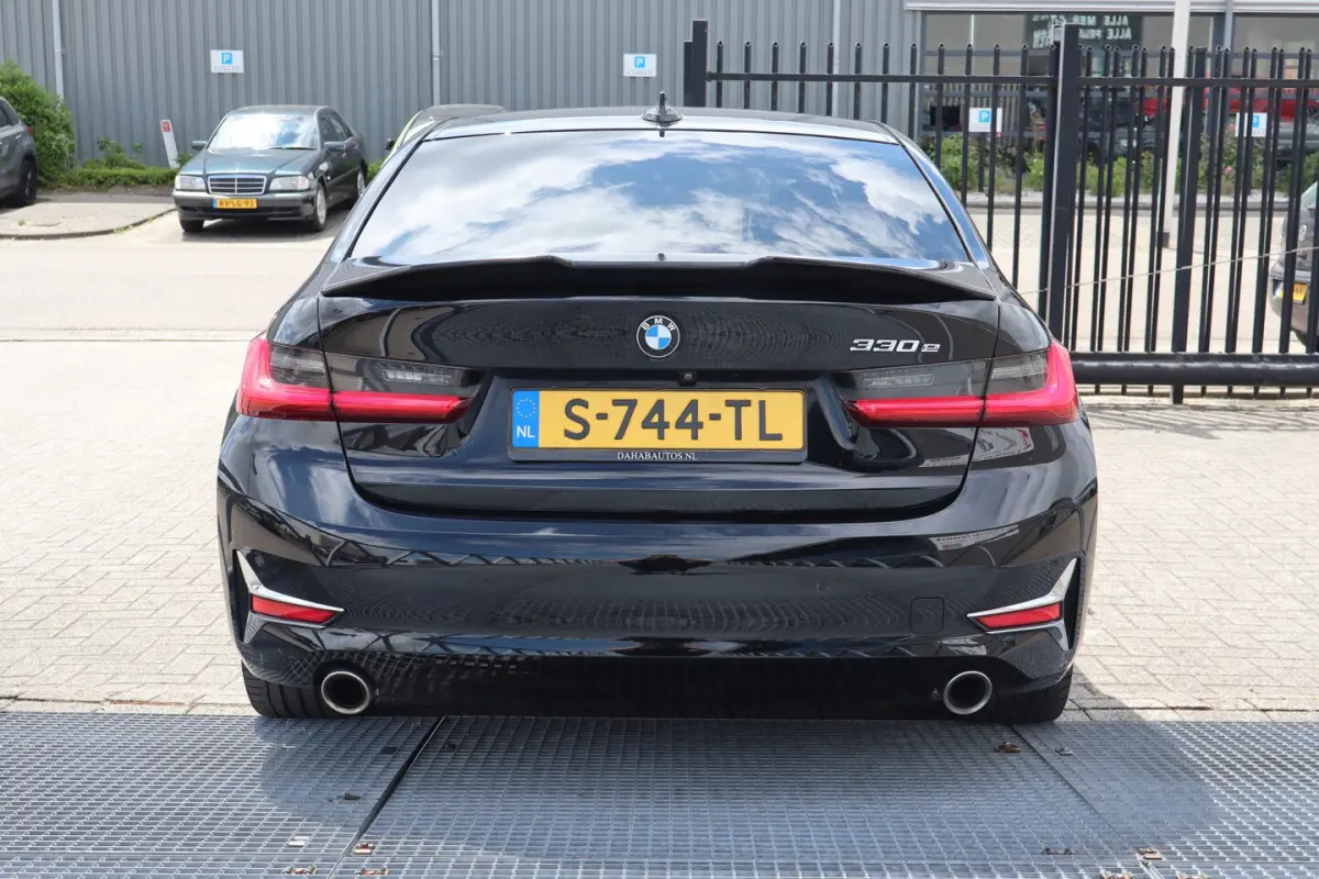 330e eDrive Virtueel cockpit/Apple carplay/Stoelverwarming/Head-up/Achteruitrijcamera/Adap