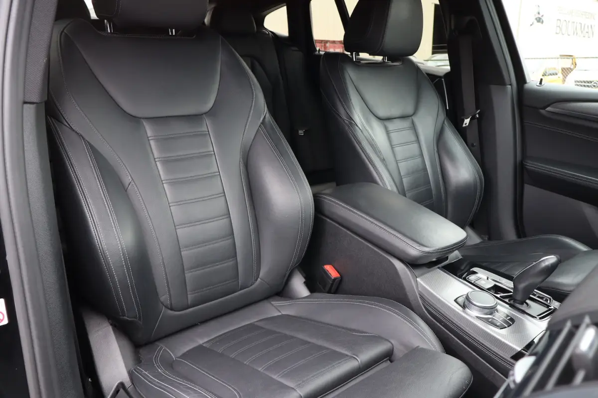 xDrive20i High Executive Apple carplay/Achteruitrijcamera/Intelligent safety/Lederen stoel