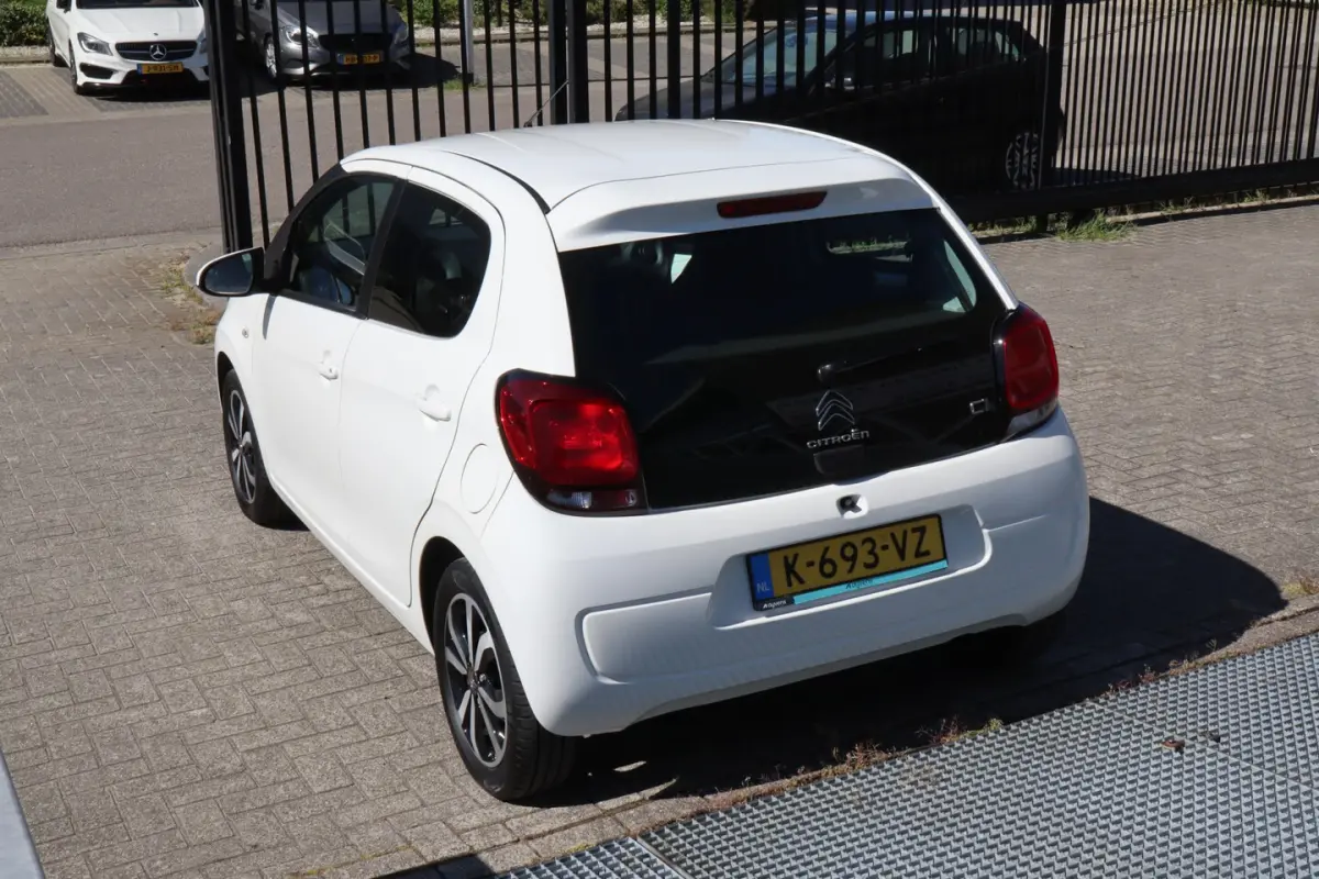 1.0 VTi Shine Dealeronderhouden Achteruitrijcamera/Bluetooth/Airco/Elektrische ramen