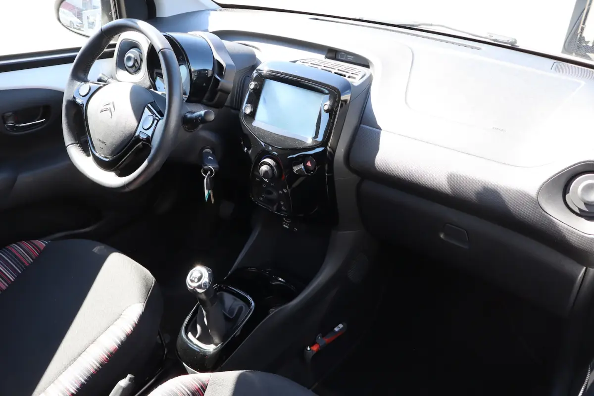 1.0 VTi Shine Dealeronderhouden Achteruitrijcamera/Bluetooth/Airco/Elektrische ramen