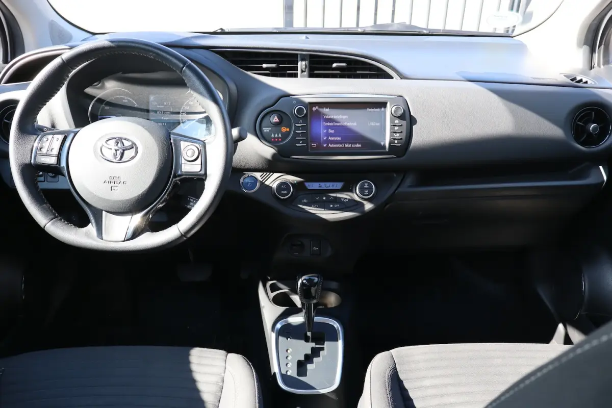 1.5 Hybrid Automaat Dealeronderhouden/Achteruitrijcamera/Stoelverwarming/Cruise control/Cl