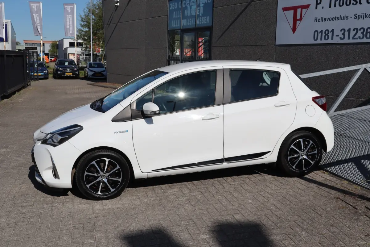 1.5 Hybrid Automaat Dealeronderhouden/Achteruitrijcamera/Stoelverwarming/Cruise control/Cl