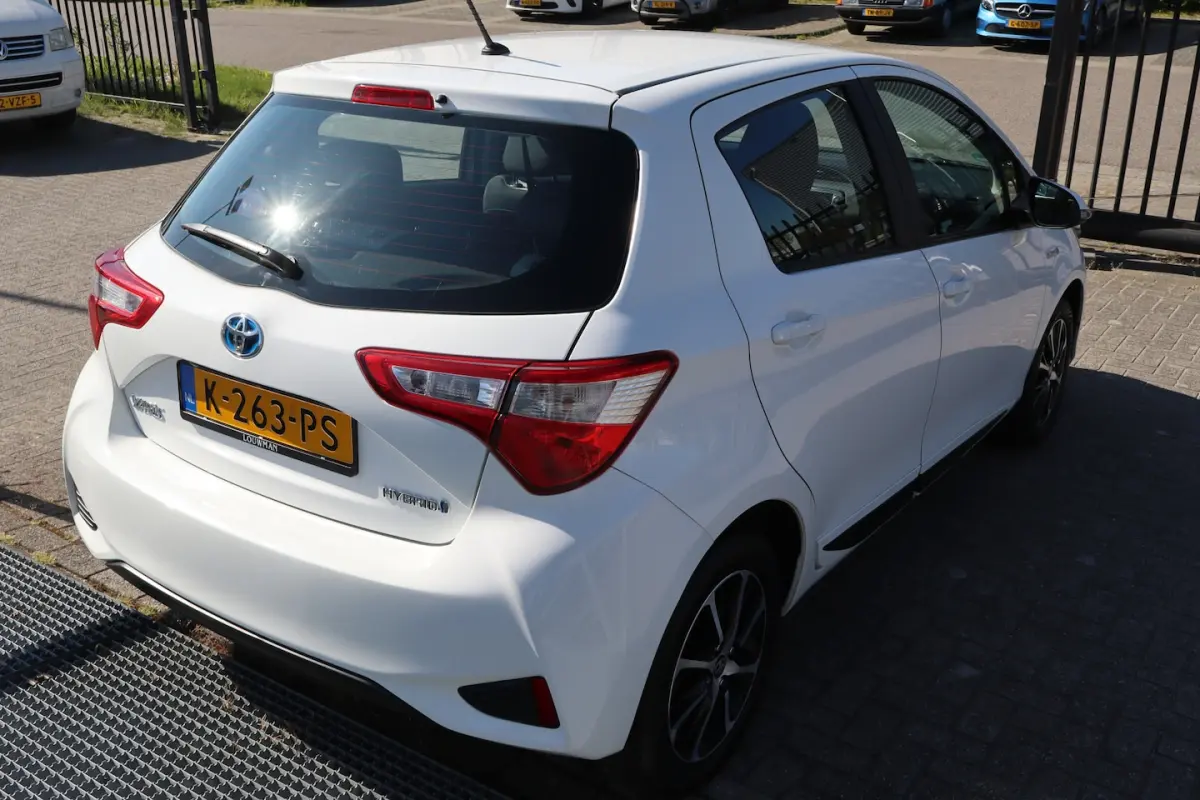 1.5 Hybrid Automaat Dealeronderhouden/Achteruitrijcamera/Stoelverwarming/Cruise control/Cl