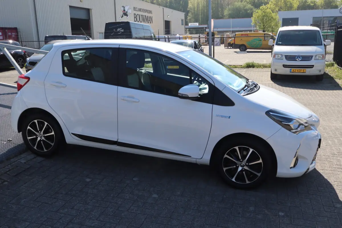 1.5 Hybrid Automaat Dealeronderhouden/Achteruitrijcamera/Stoelverwarming/Cruise control/Cl