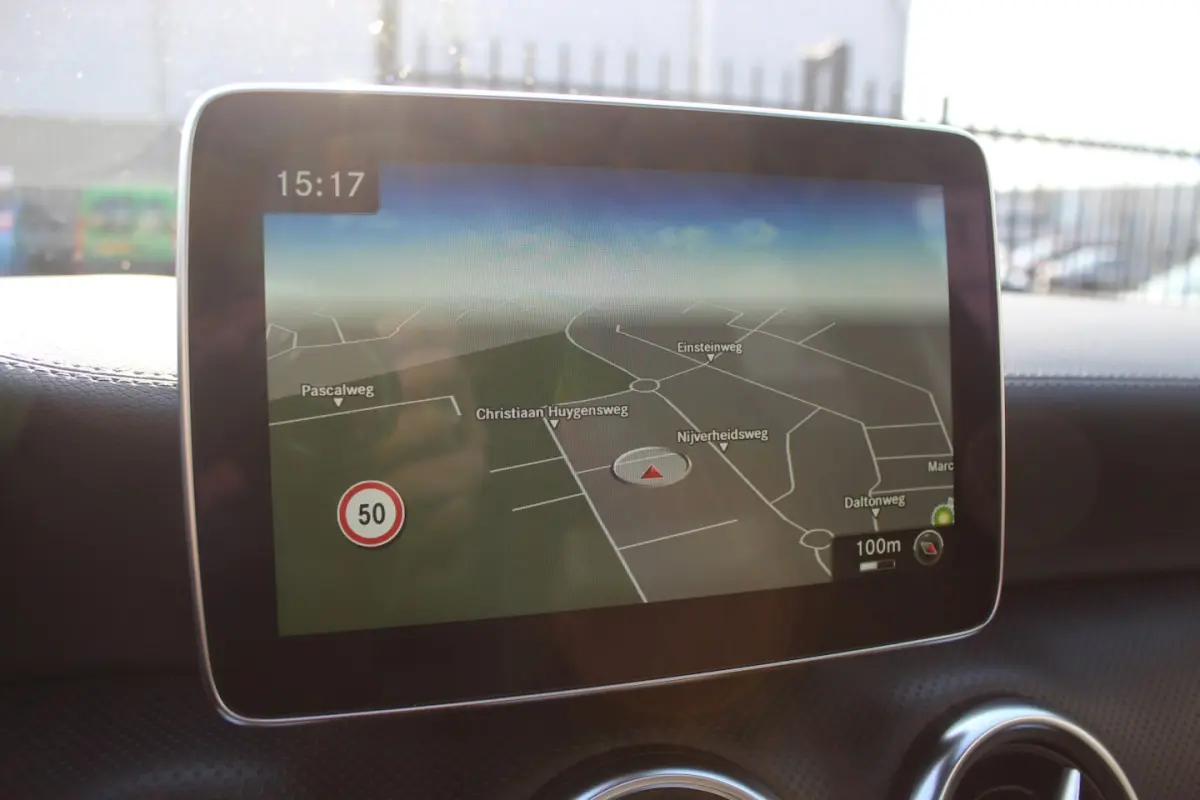 250 AMG Automaat/Panoramadak/Navigatie/Cruise control/Apple Carplay/Parkeersensoren/Ledere