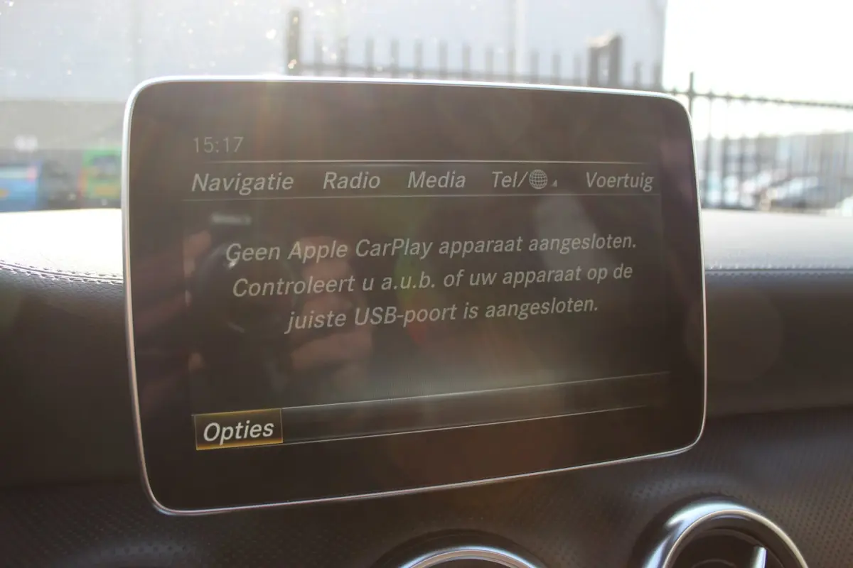 250 AMG Automaat/Panoramadak/Navigatie/Cruise control/Apple Carplay/Parkeersensoren/Ledere