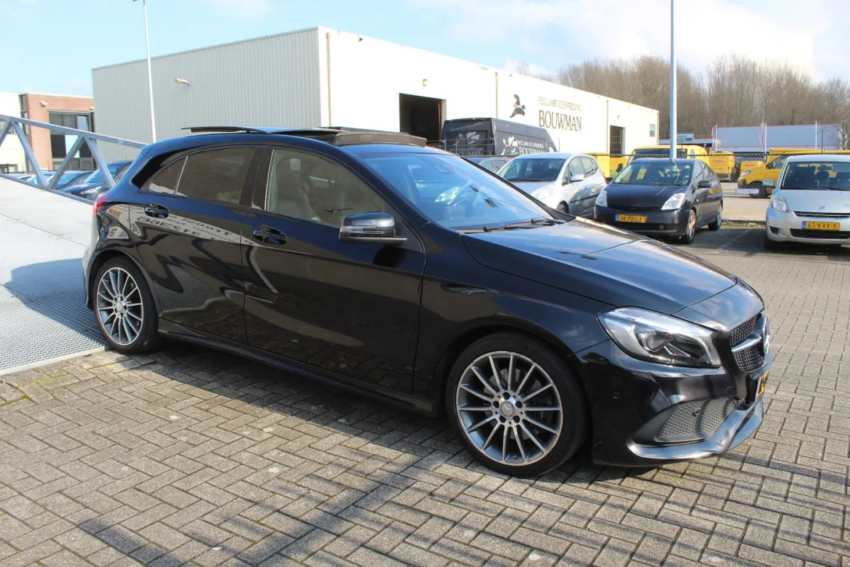 250 AMG Automaat/Panoramadak/Navigatie/Cruise control/Apple Carplay/Parkeersensoren/Ledere