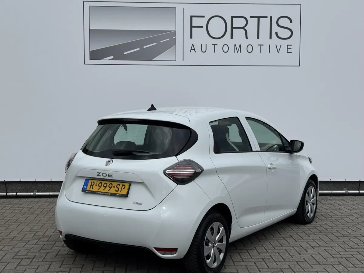 R110 Life 52 kWh INCLUSIEF ACCU | FULL LED | CARPLAY NAVI | SOH 94, 49%