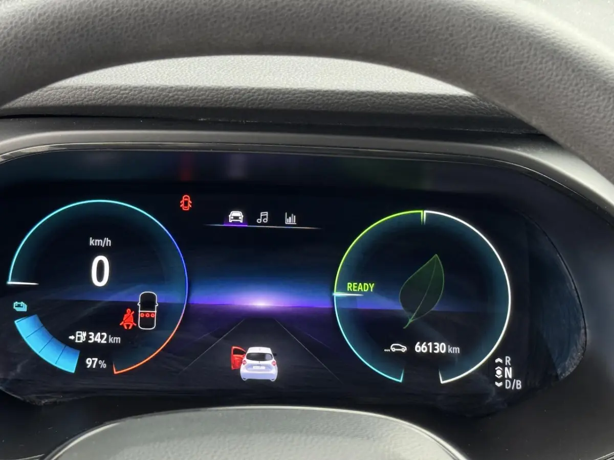 R110 Life 52 kWh INCLUSIEF ACCU | FULL LED | CARPLAY NAVI | SOH 94, 49%