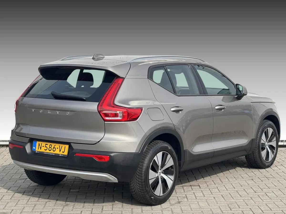 1.5 T2 Momentum NL-AUTO | TREKHAAK | STOEL VERWARMING