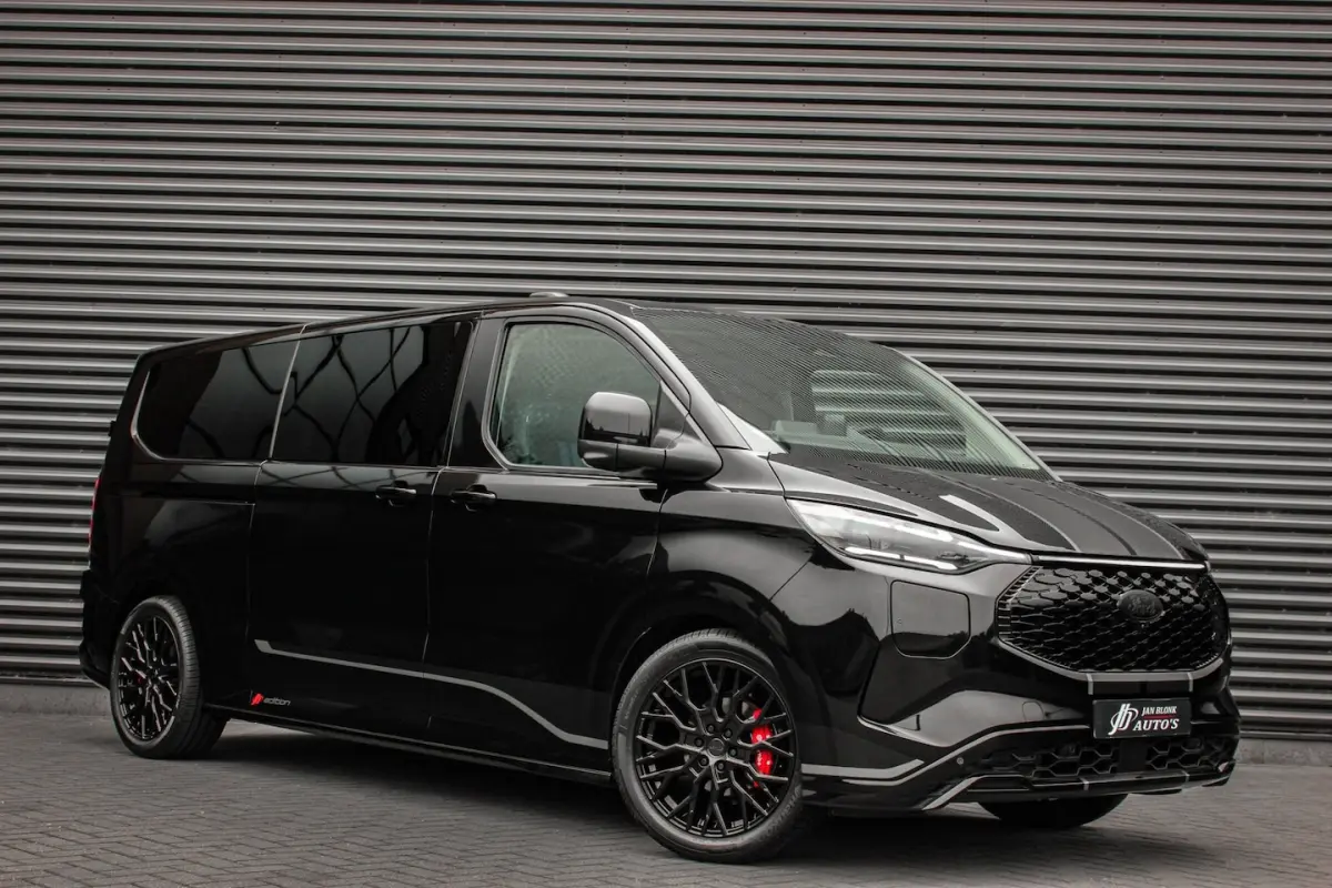 320 L2H1 Sport 71 kWh DC DUBBEL CABINE / JB-EDITON / CAMERA / 370KM RANGE / APPLE CARPLAY