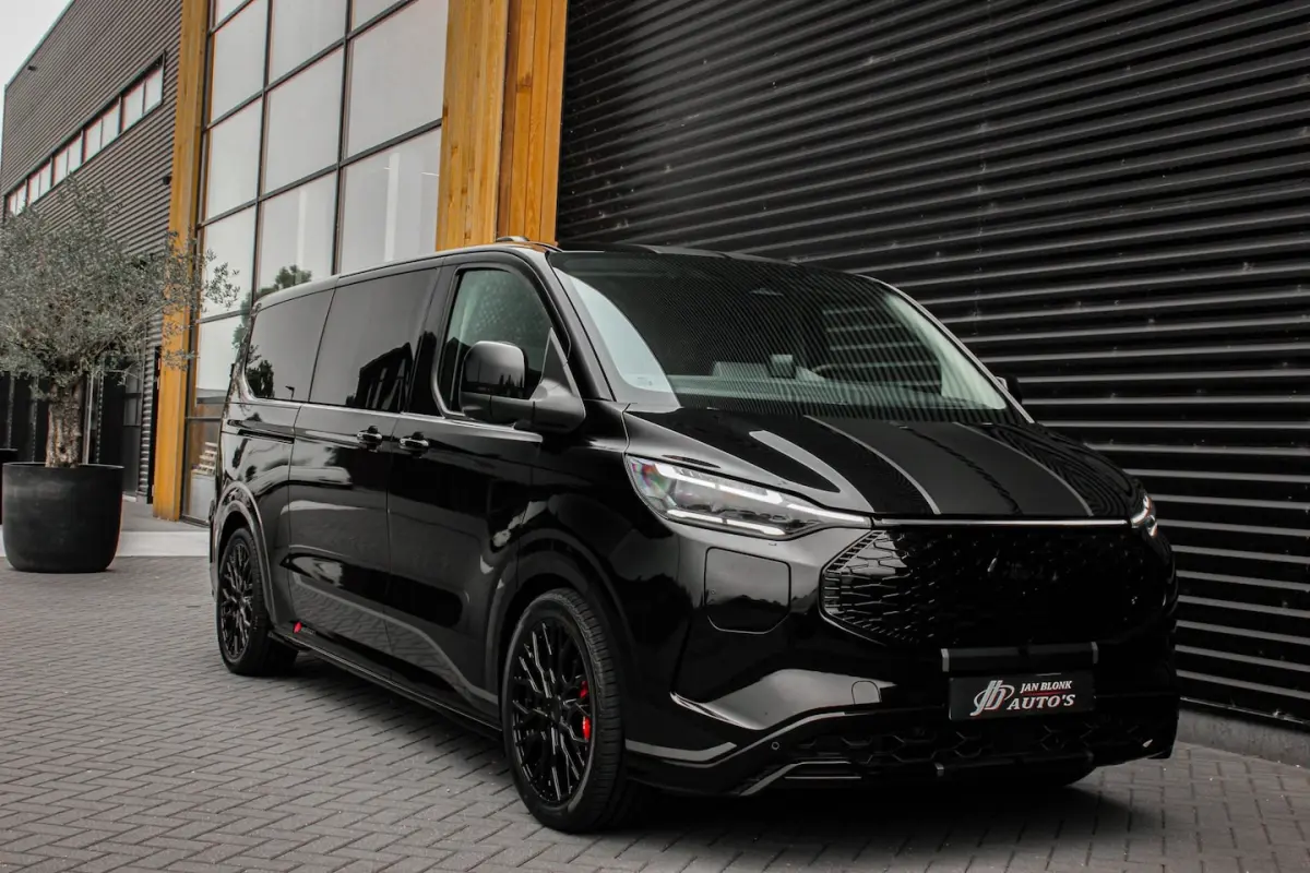 320 L2H1 Sport 71 kWh DC DUBBEL CABINE / JB-EDITON / CAMERA / 370KM RANGE / APPLE CARPLAY