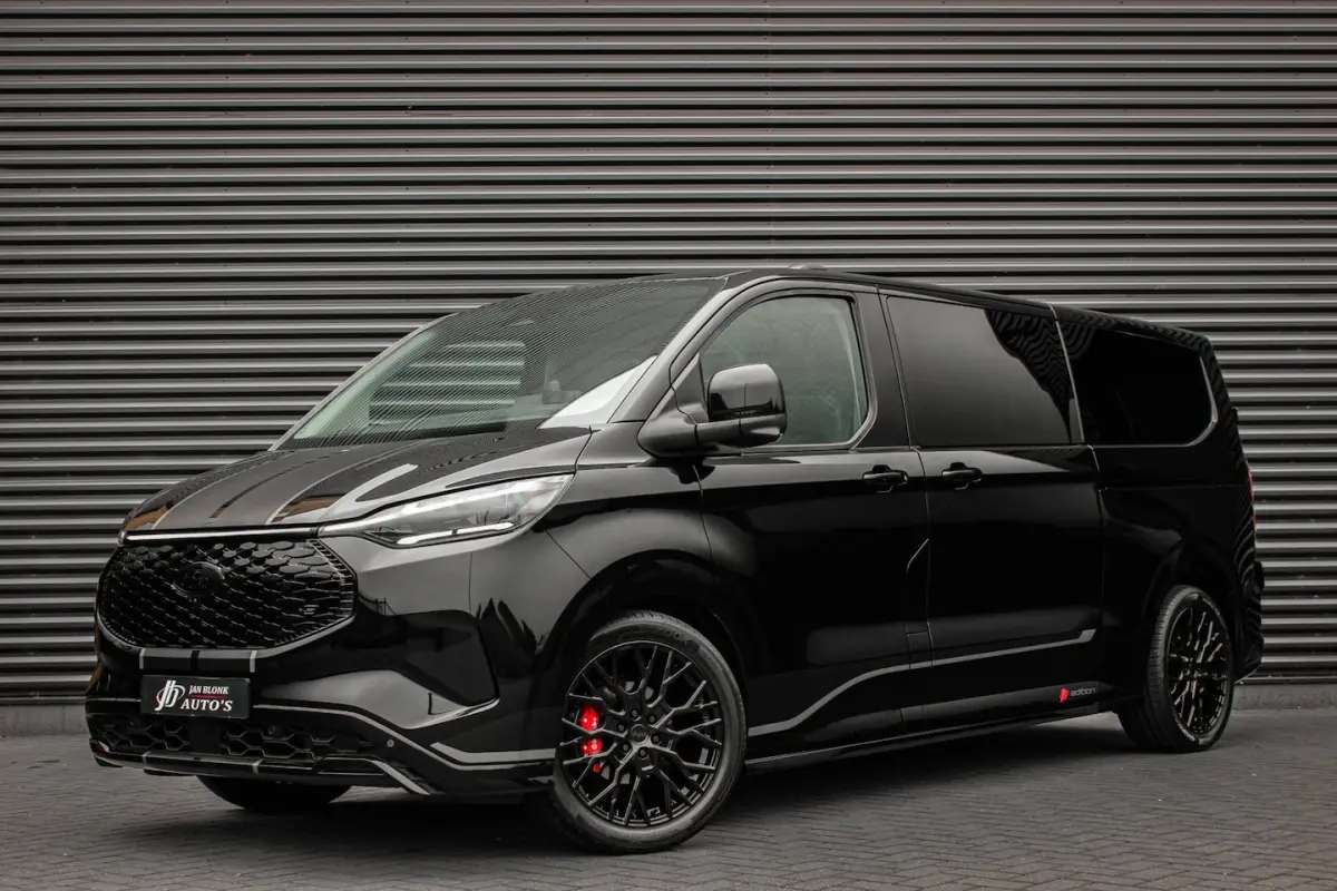 320 L2H1 Sport 71 kWh DC DUBBEL CABINE / JB-EDITON / CAMERA / 370KM RANGE / APPLE CARPLAY