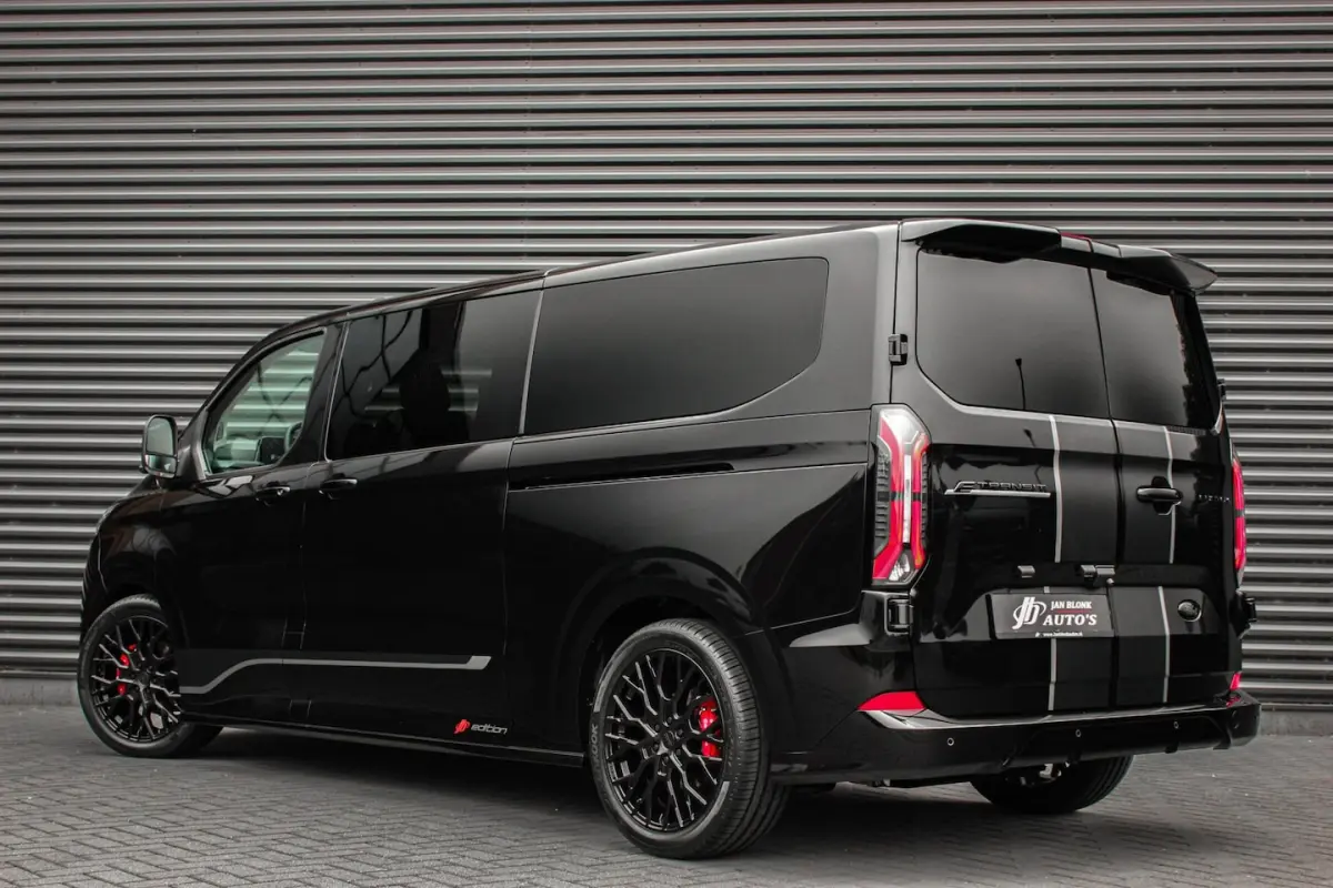 320 L2H1 Sport 71 kWh DC DUBBEL CABINE / JB-EDITON / CAMERA / 370KM RANGE / APPLE CARPLAY