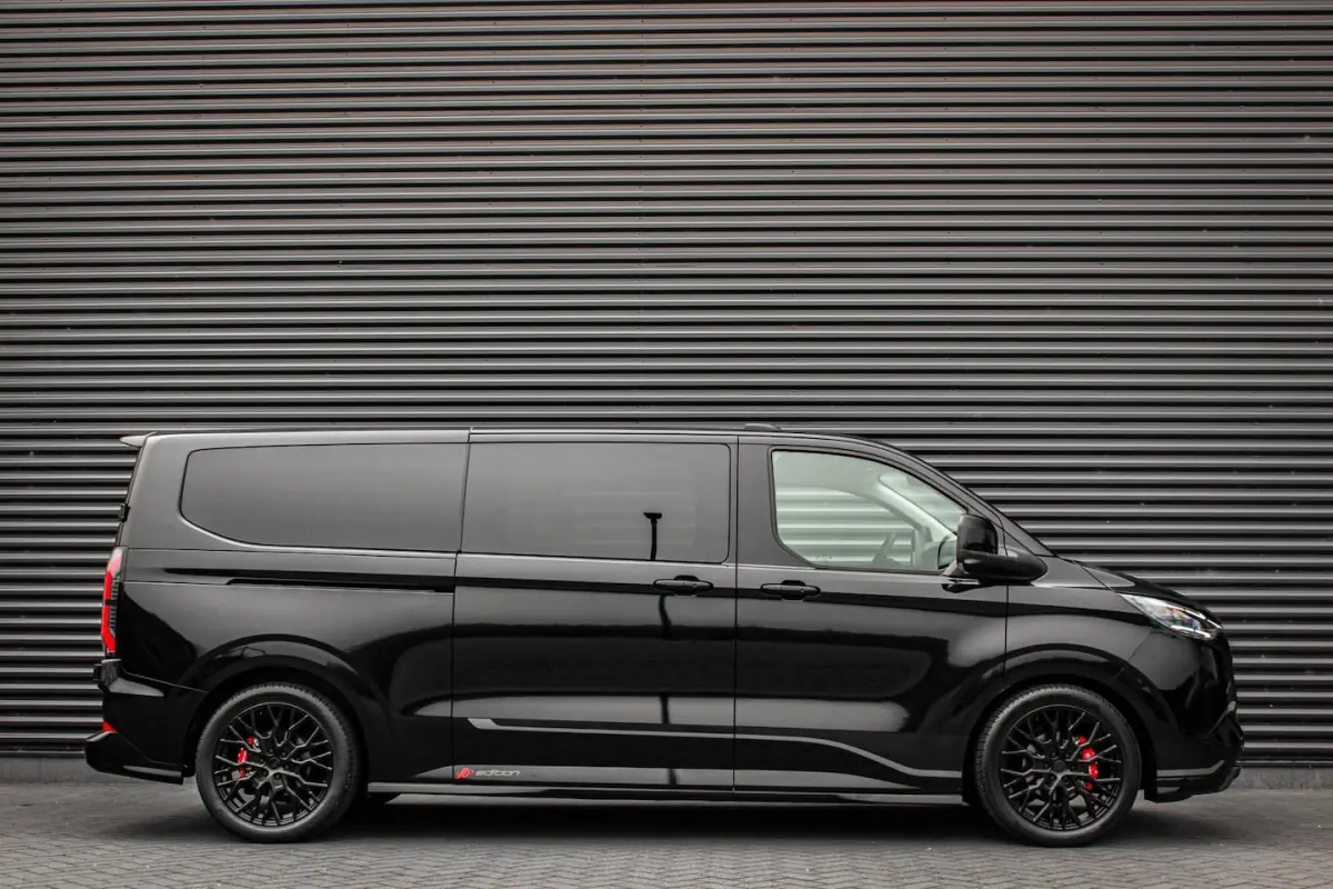 320 L2H1 Sport 71 kWh DC DUBBEL CABINE / JB-EDITON / CAMERA / 370KM RANGE / APPLE CARPLAY