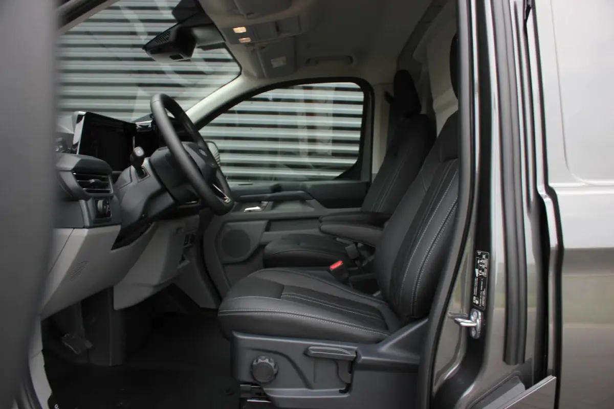 340 L2H1 Limited 65 kWh 218PK / JB-EDIITON / CAMERA / 328KM RANGE / APPLE CARPLAY /DRIVERS