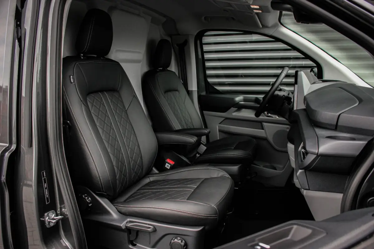 340 L2H1 Limited 65 kWh 218PK / JB-EDIITON / CAMERA / 328KM RANGE / APPLE CARPLAY /DRIVERS
