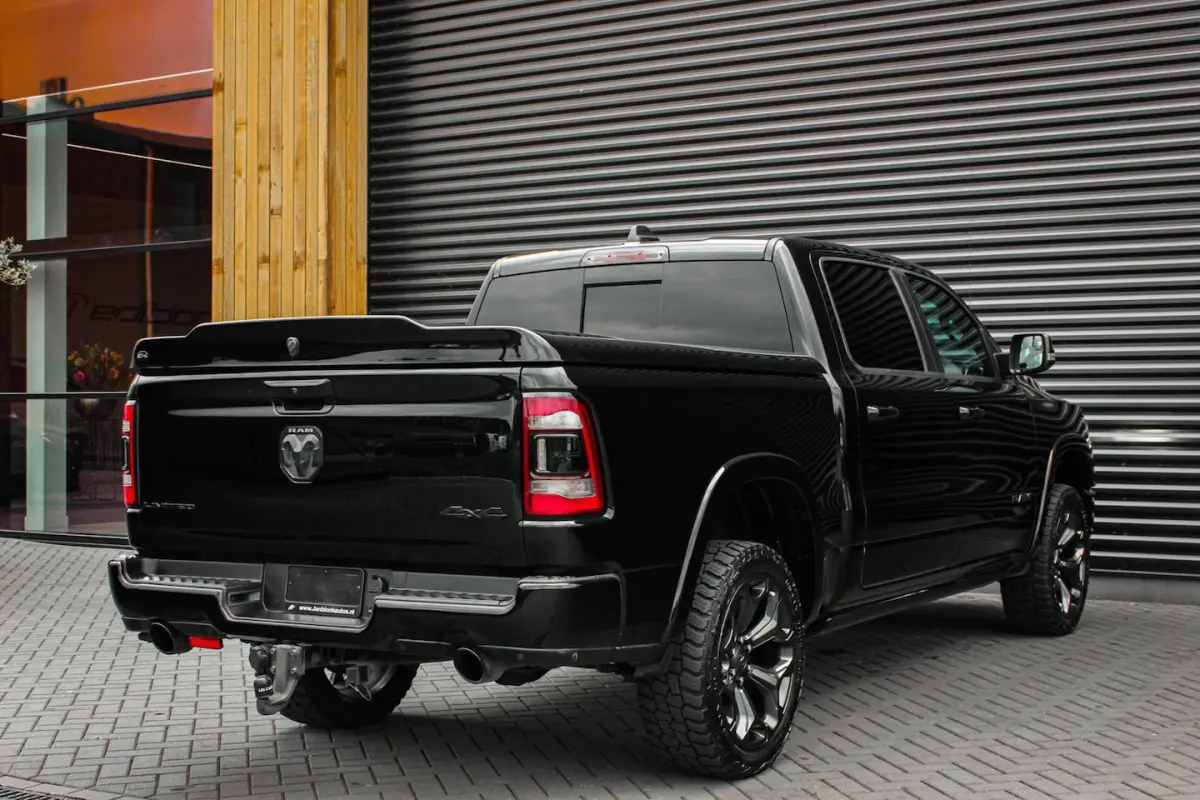 5.7 V8 4x4 CREW CAB LIMITED 2020 100DKM / PANO-DAK / COMPLETE HISTORY / FULL OPTIONS / LUC