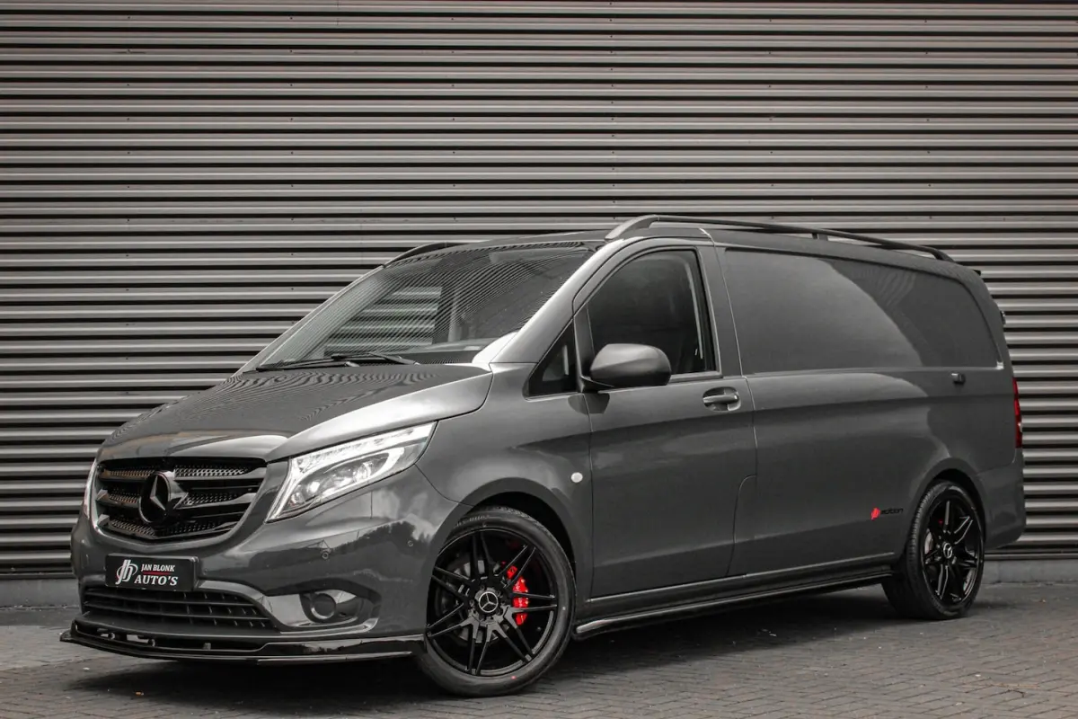 116CDI 163PK LANG JB- EDITION FULL BLACK / AMG / SPOILER / VERLAGINGSVEREN / NAVIGATIE / S