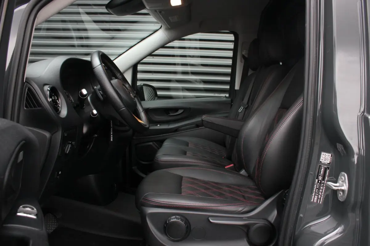 116CDI 163PK LANG JB- EDITION FULL BLACK / AMG / SPOILER / VERLAGINGSVEREN / NAVIGATIE / S