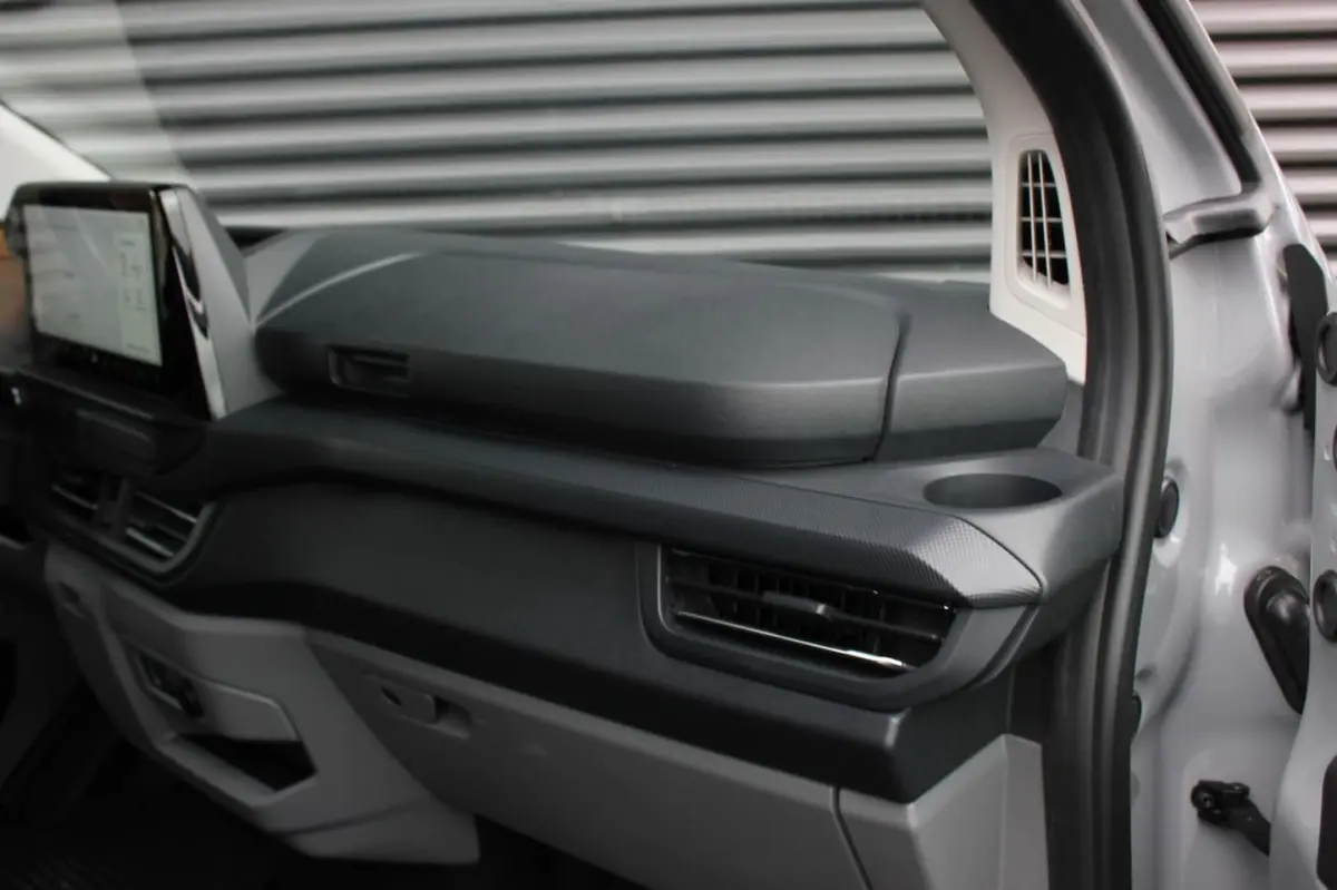 340 L2H1 Limited 65 kWh 218PK / JB-EDIITON / CAMERA / 328KM RANGE / APPLE CARPLAY /DRIVERS