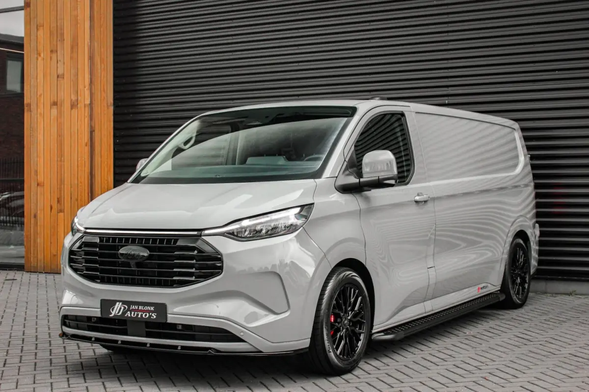340 L2H1 Limited 65 kWh 218PK / JB-EDIITON / CAMERA / 328KM RANGE / APPLE CARPLAY /DRIVERS