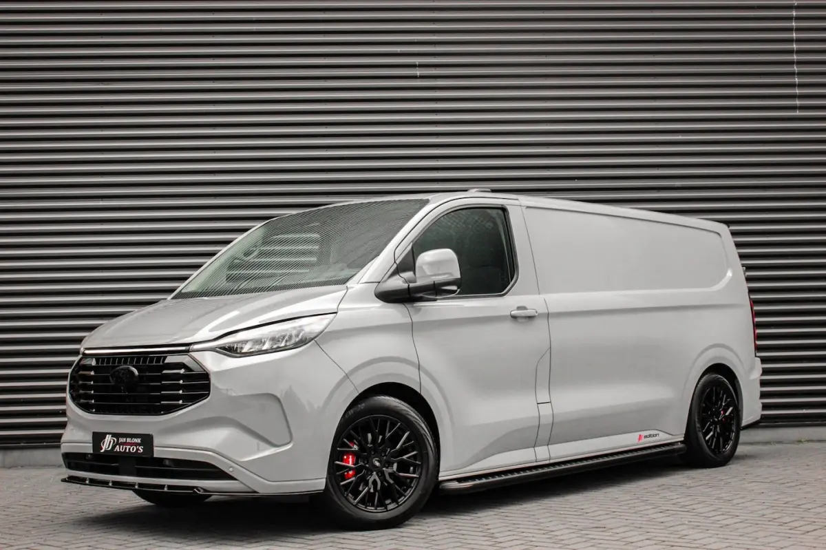 340 L2H1 Limited 65 kWh 218PK / JB-EDIITON / CAMERA / 328KM RANGE / APPLE CARPLAY /DRIVERS