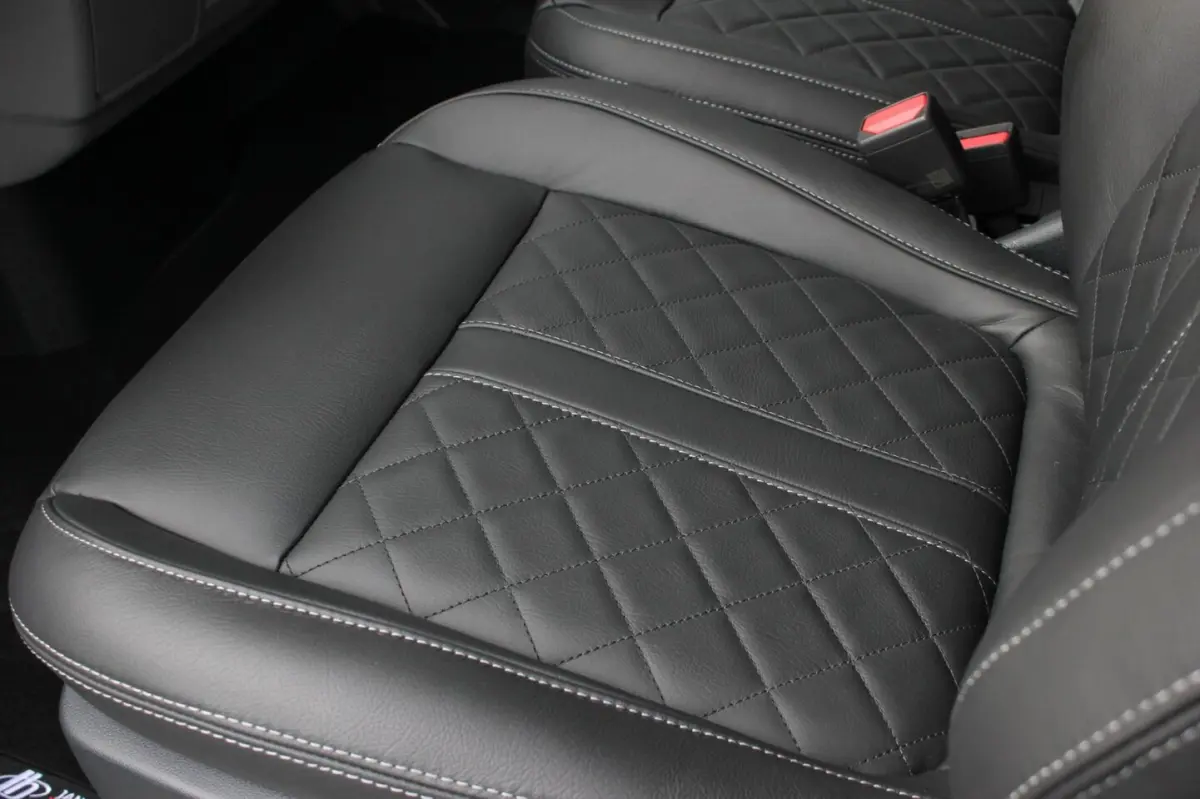 320 2.0 TDCI L2H1 Limited 170PK JB- EDITION / DRIVER ASSISTANCE PACK / 3- ZITS / MY2024 /