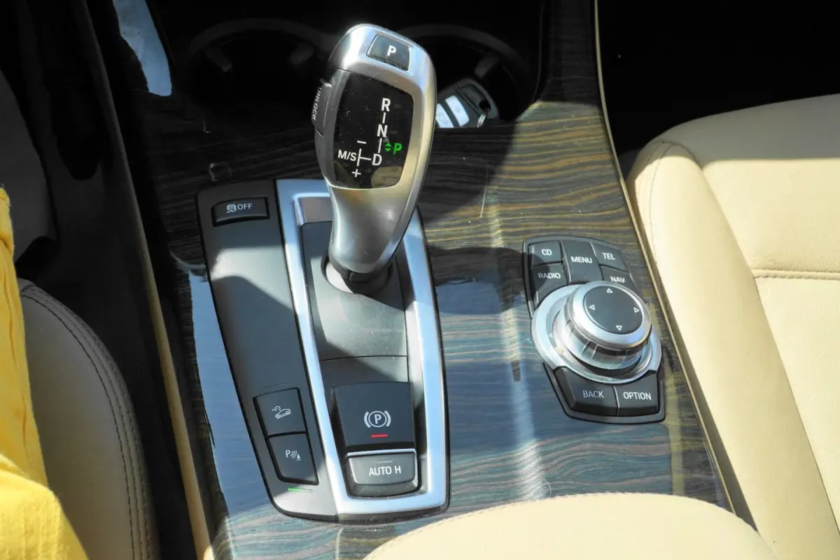 XDrive35i V6 High Executive HUD