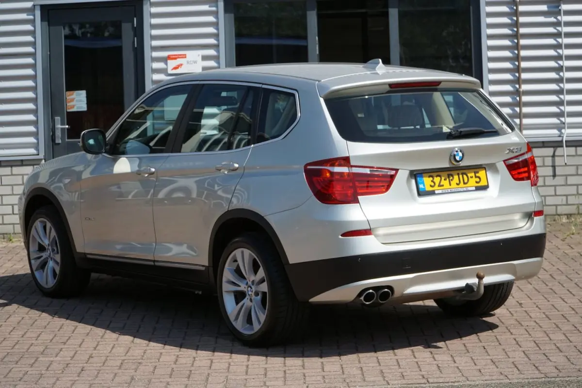 XDrive35i V6 High Executive HUD