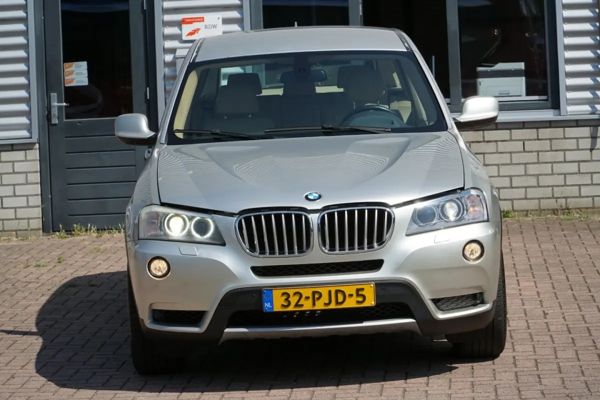 XDrive35i V6 High Executive HUD