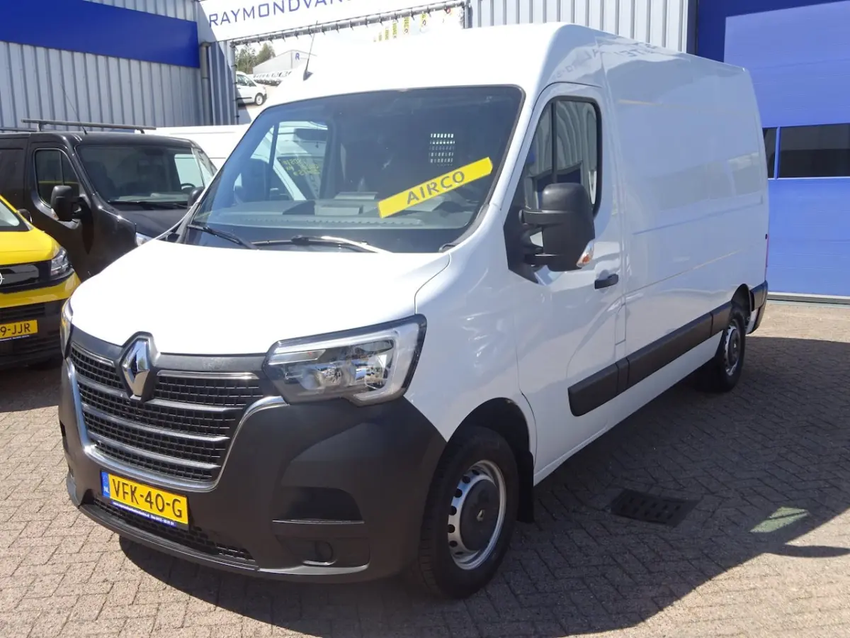 T35 2.3 dCi 135 PK L2H2 GROOT NAVI AIRCO TREKHAAK ZEER MOOI