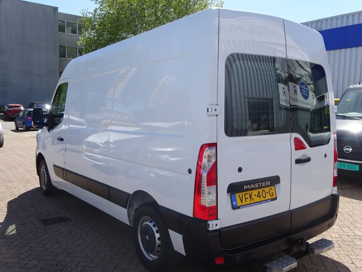 T35 2.3 dCi 135 PK L2H2 GROOT NAVI AIRCO TREKHAAK ZEER MOOI