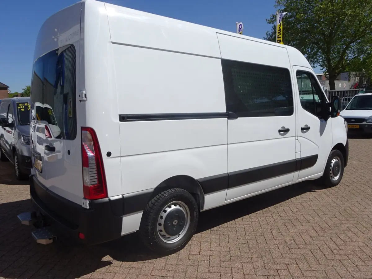 T35 2.3 dCi 135 PK L2H2 GROOT NAVI AIRCO TREKHAAK ZEER MOOI