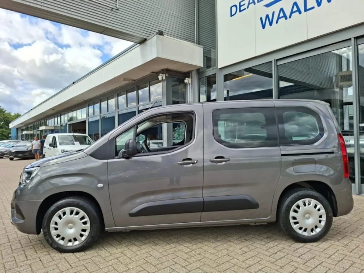 1.2TURBO AUTOMAAT 130PK AIRCO NAVI PDC-CAMERA 5ZITPL