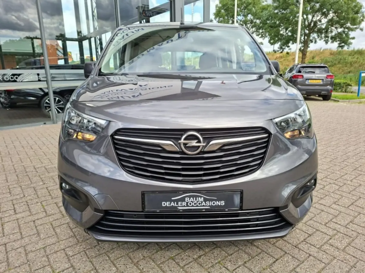 1.2TURBO AUTOMAAT 130PK AIRCO NAVI PDC-CAMERA 5ZITPL