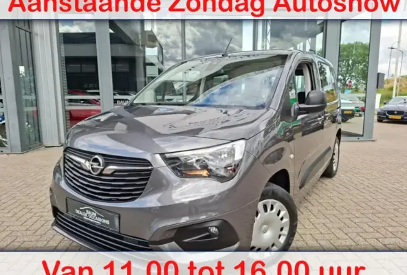 1.2TURBO AUTOMAAT 130PK AIRCO NAVI PDC-CAMERA 5ZITPL