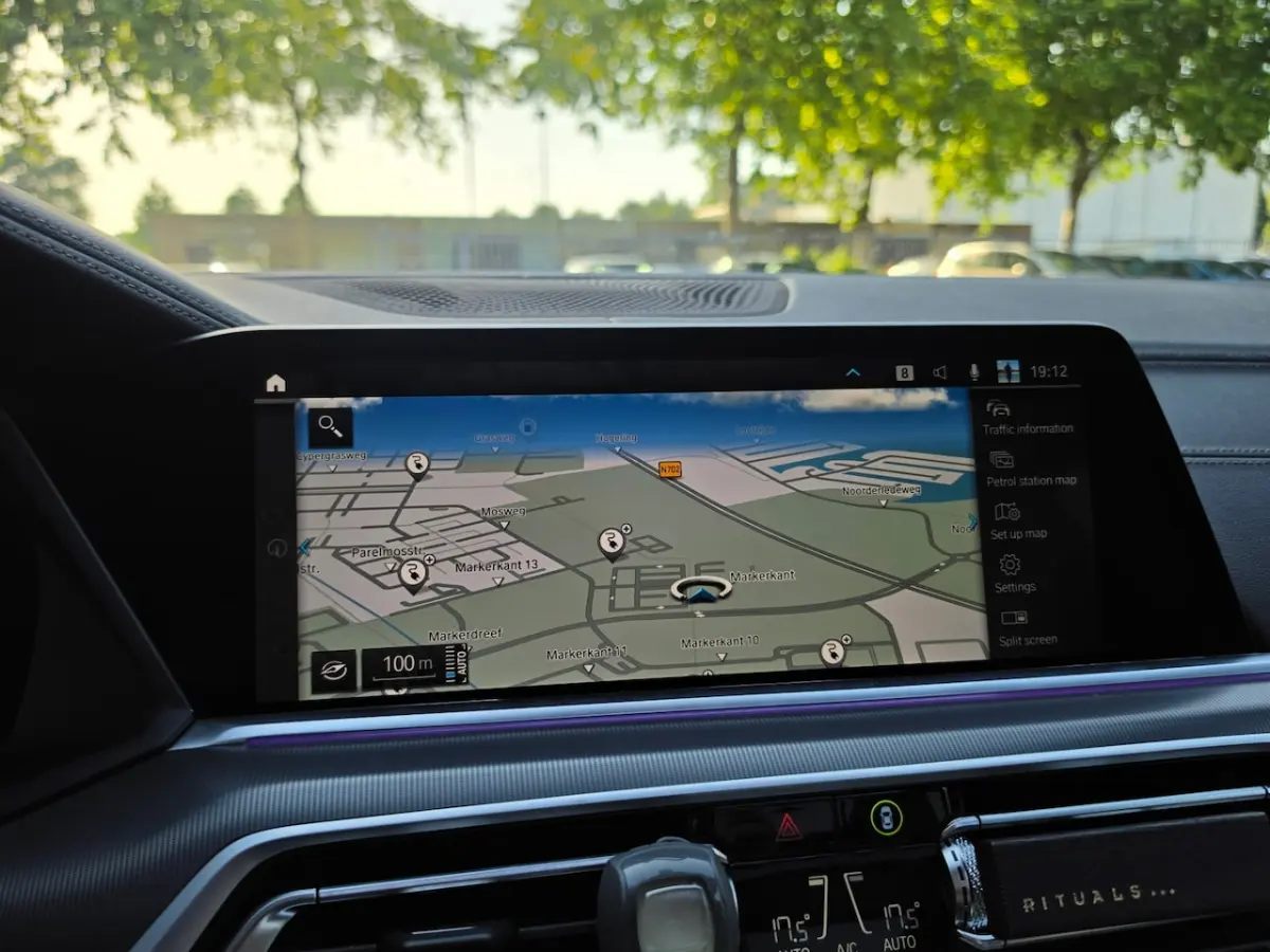 XDrive45e High Executive Laser Pano Masaggestoel Trekhaak Sfeerverlichting