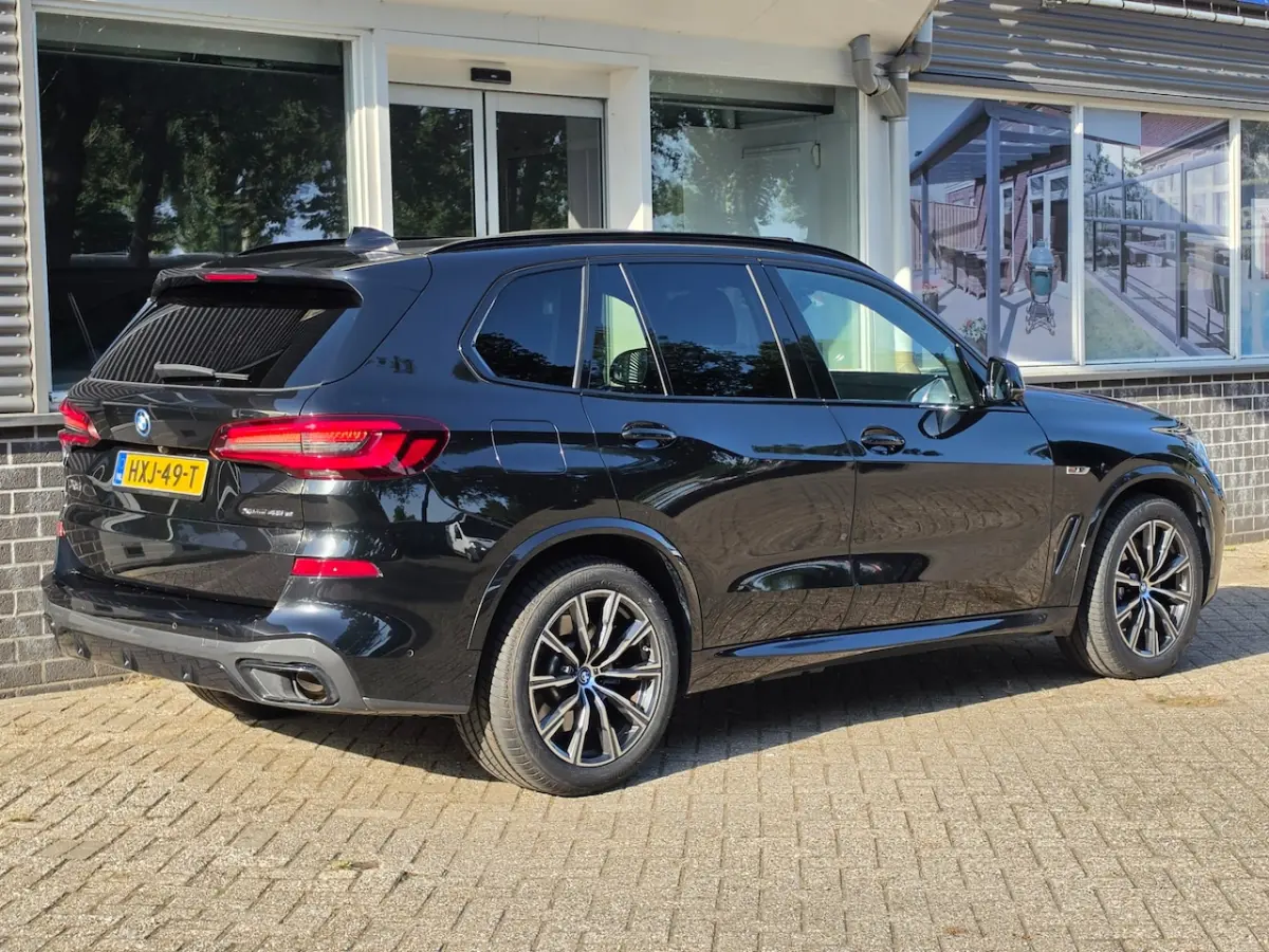 XDrive45e High Executive Laser Pano Masaggestoel Trekhaak Sfeerverlichting