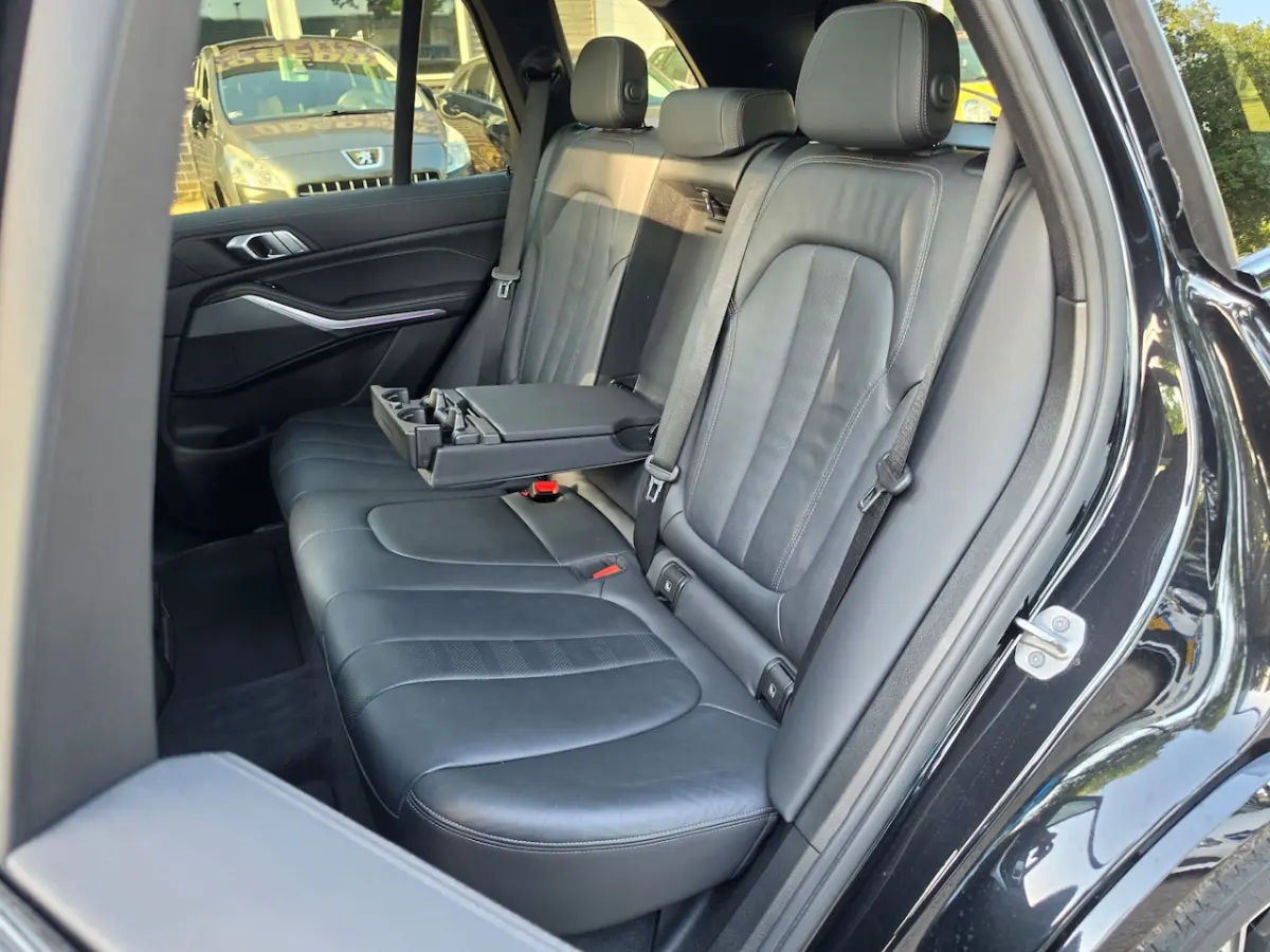 XDrive45e High Executive Laser Pano Masaggestoel Trekhaak Sfeerverlichting